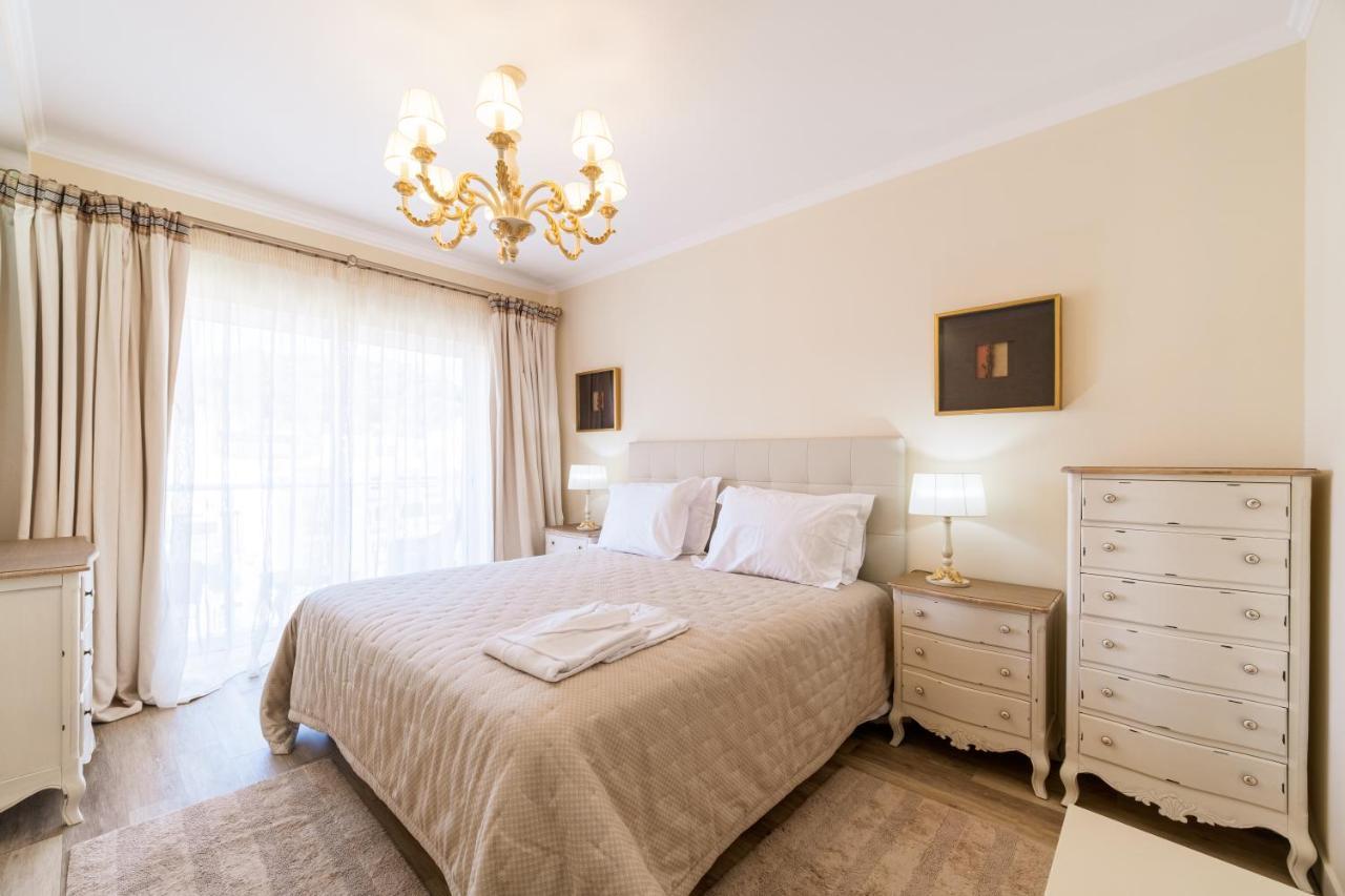 Historical City Center Penthouse อัลบูเฟรา ภายนอก รูปภาพ