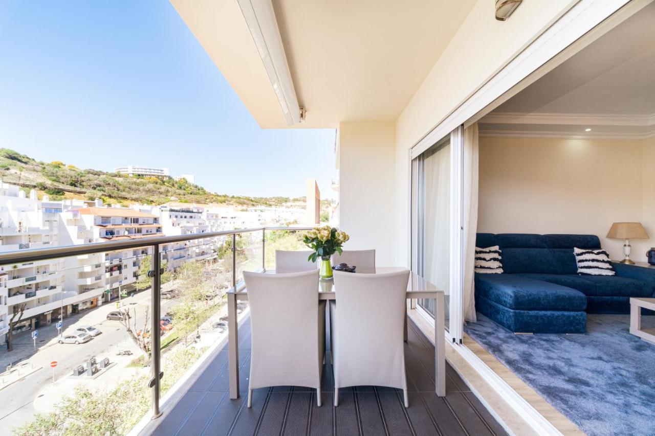 Historical City Center Penthouse อัลบูเฟรา ภายนอก รูปภาพ
